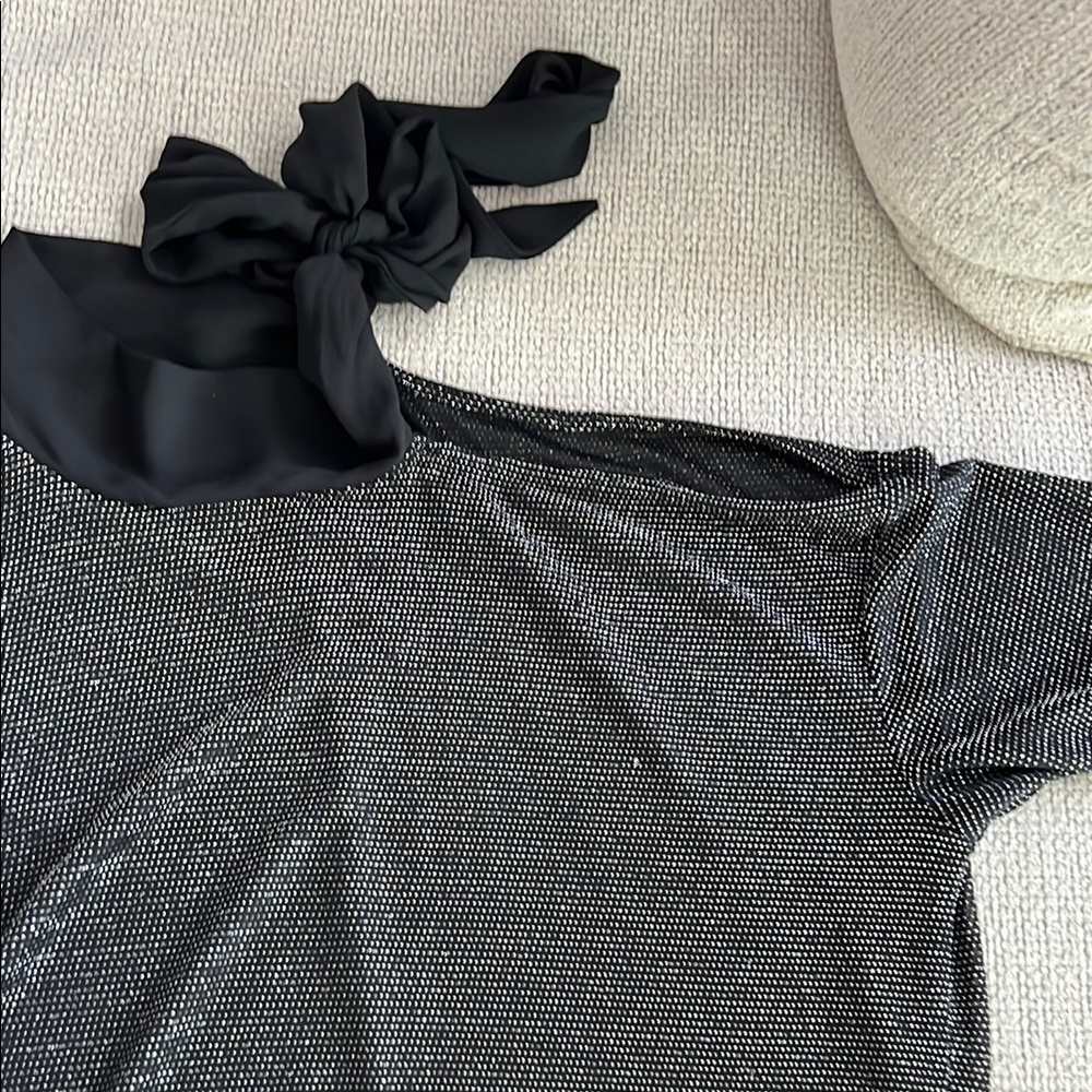 NY&CO 🖤 Black and Silver Glitter Top